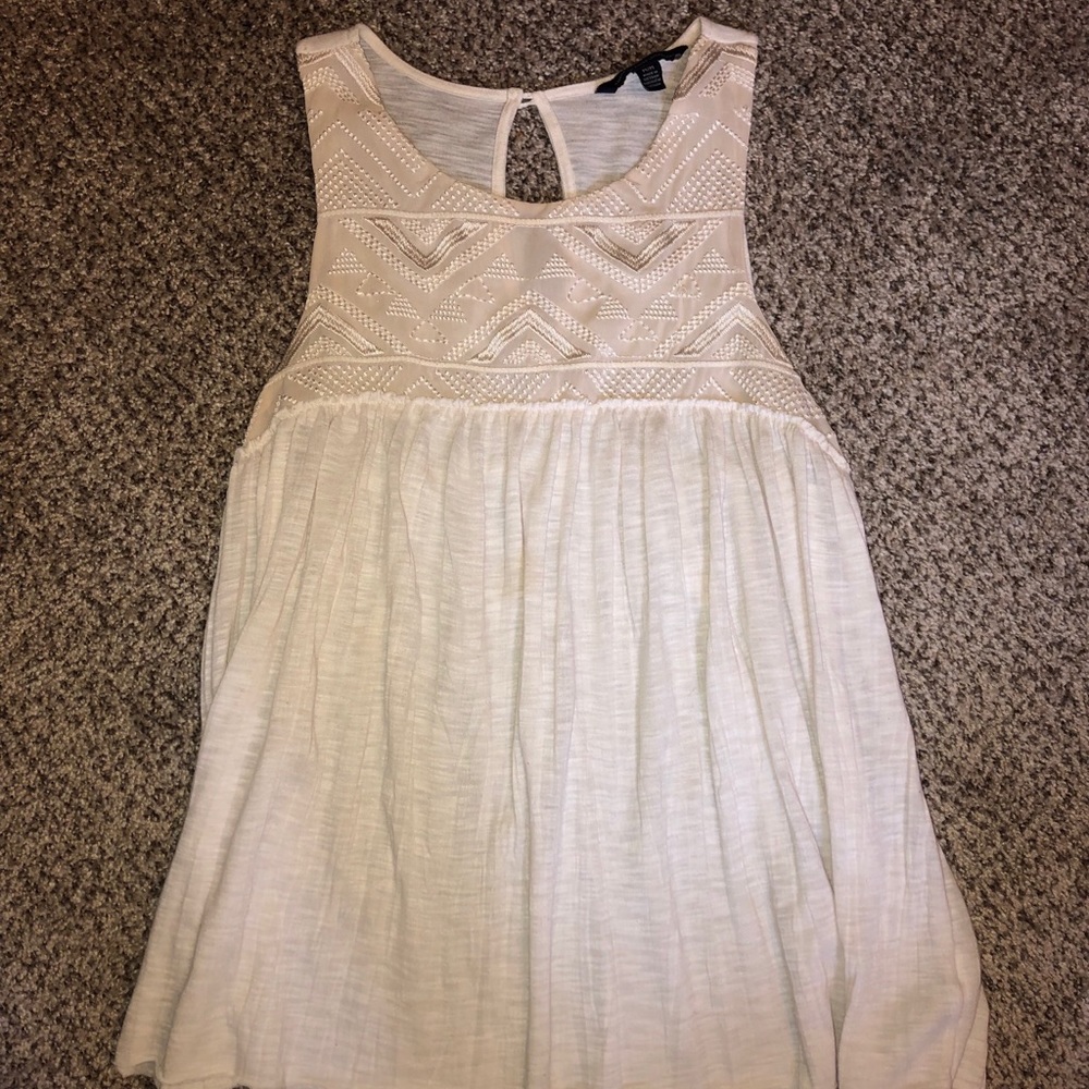 American Eagle embroidered top